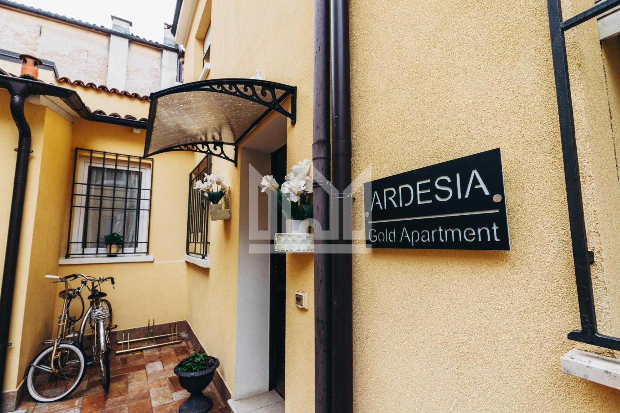 Gold Apartment Феррара Экстерьер фото